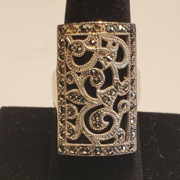 VINTAGE .925 MARCASITE / ONYX RING - SZ. 8.5 - Picture 2 of 9